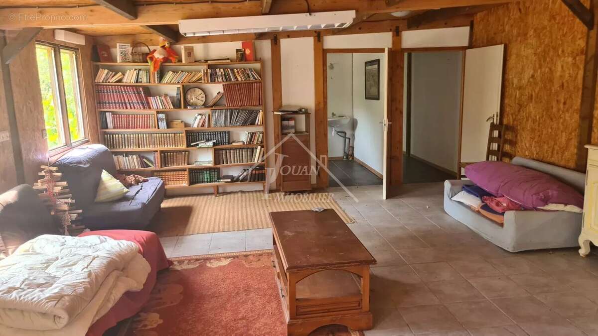 Maison à CERILLY