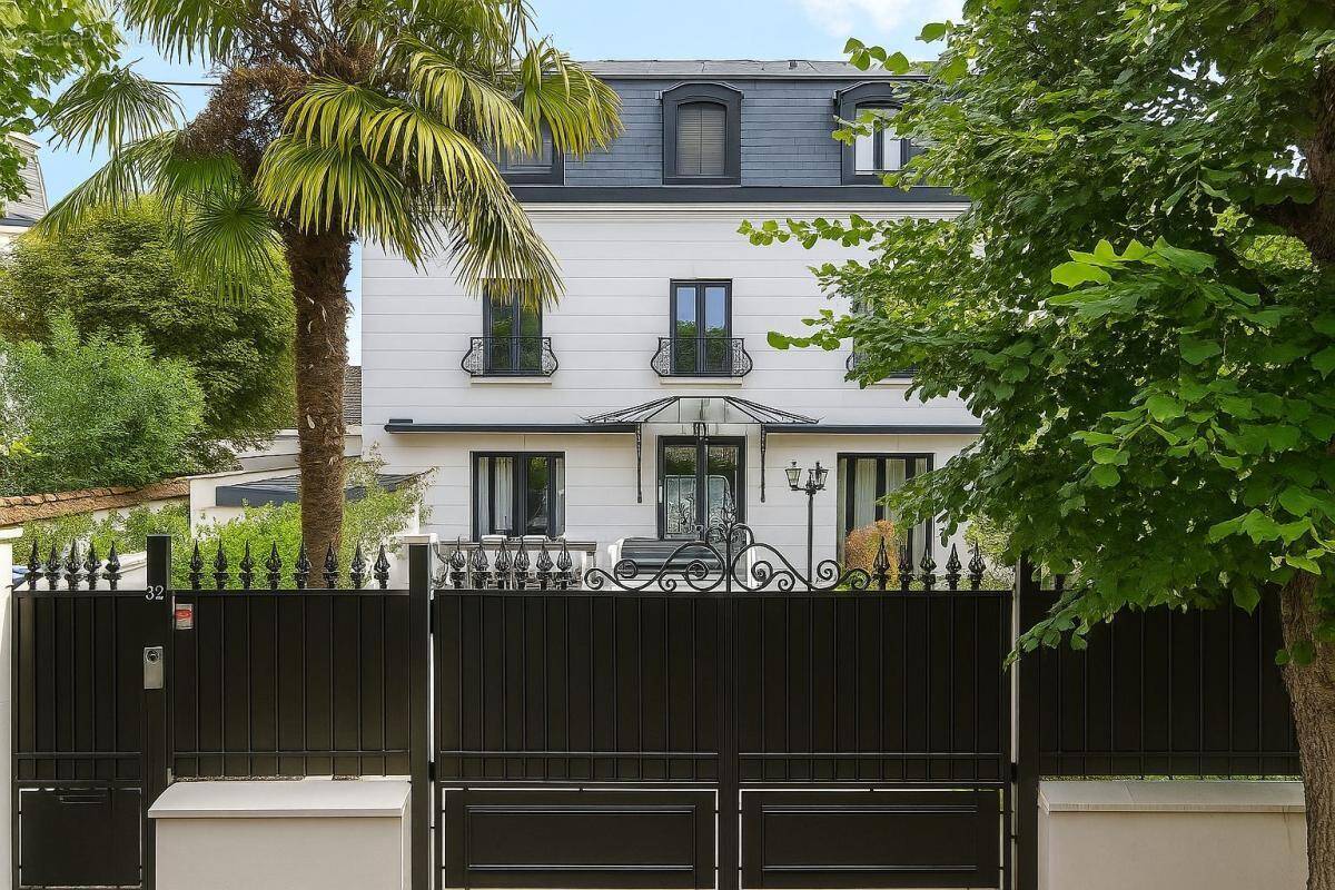 Maison à SAINT-MAUR-DES-FOSSES