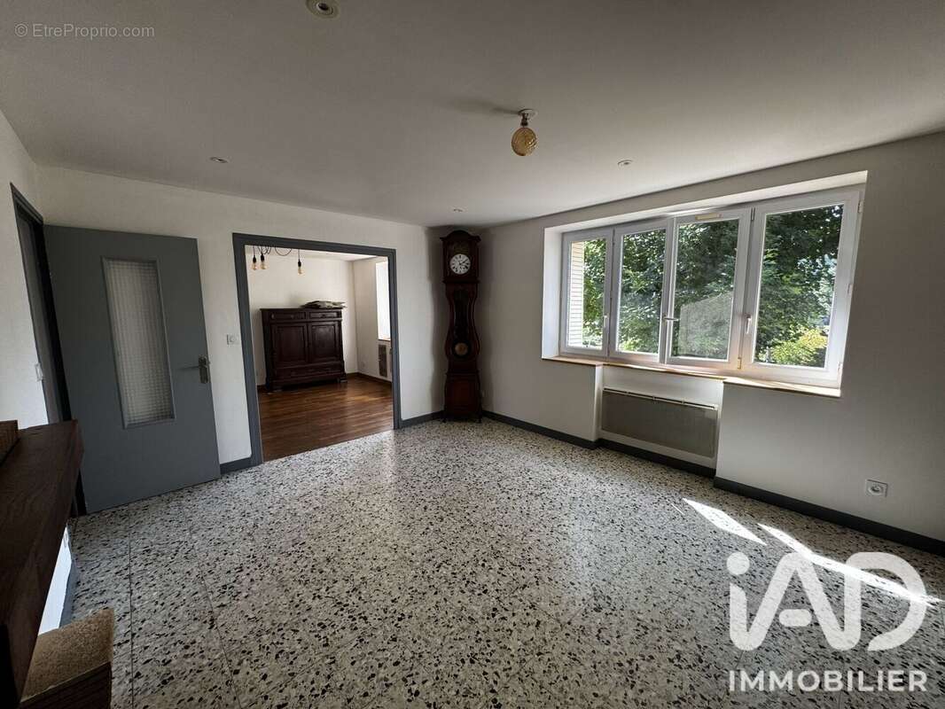 Photo 2 - Maison à ESSERTENNE