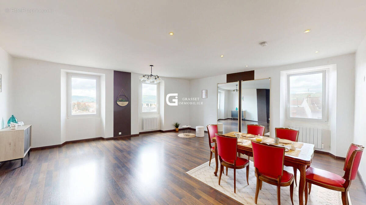Appartement à OYONNAX
