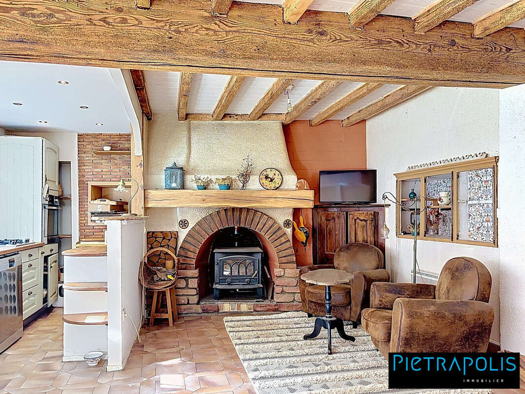 Maison 61 m² à Saint-Bernard  - photo 2