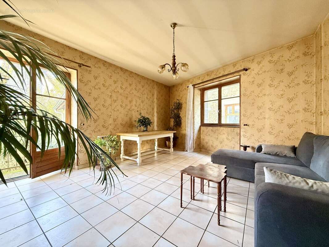 Maison à PONTGIBAUD