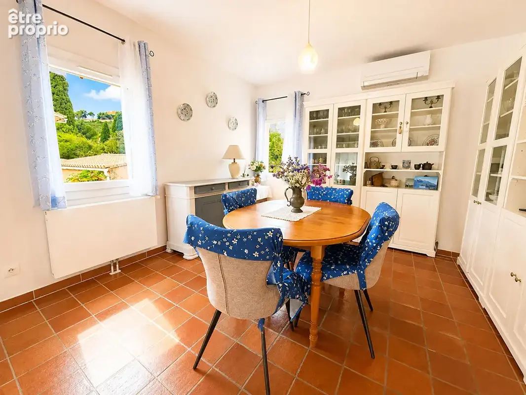 **Maison INDIVIDUELLE 4 pièces - 3 Chambres (130m²) ** Jardin  + Piscine** Stationnement & Garage ** Saint Mandrier sur mer (834 - photo 6