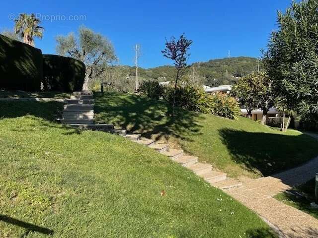 Appartement à LE CANNET