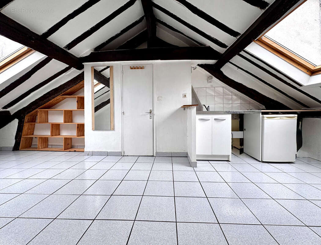 Appartement à PARIS-10E
