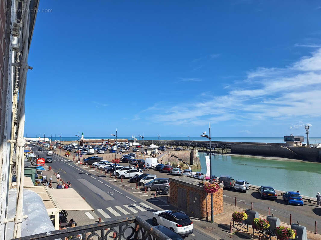 Grand appartement avec balcon au coeur du Tréport: Vue dégagée - photo 4