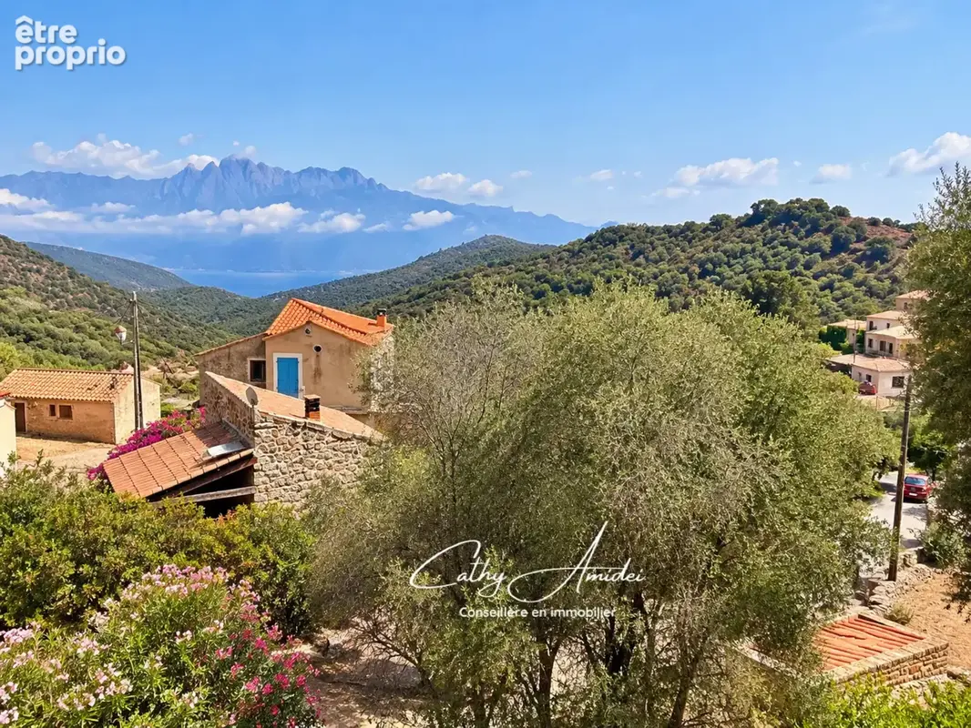Osani (Corse) : A vendre, maison en pierre, avec deux appartements T3 indépendants, à 3Km de la plage - photo 2