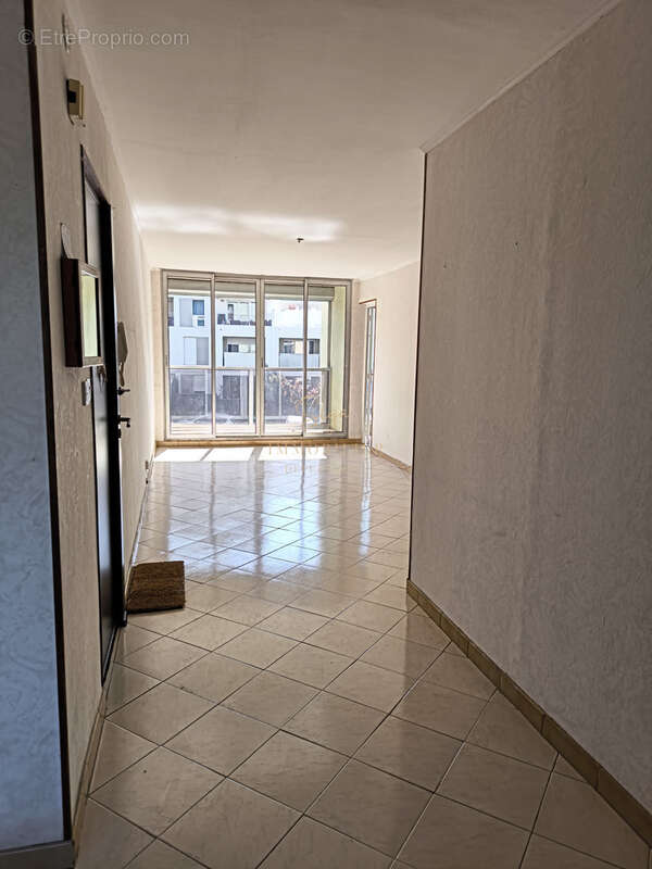 Appartement t3/4 65 m2 avec balcons et cave 13010 150 000 € - photo 6