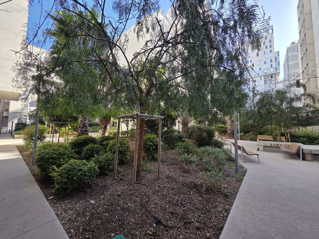 Appartement à MARSEILLE-2E