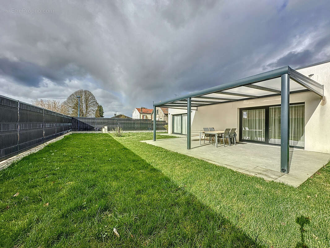 Maison à MATTAINCOURT