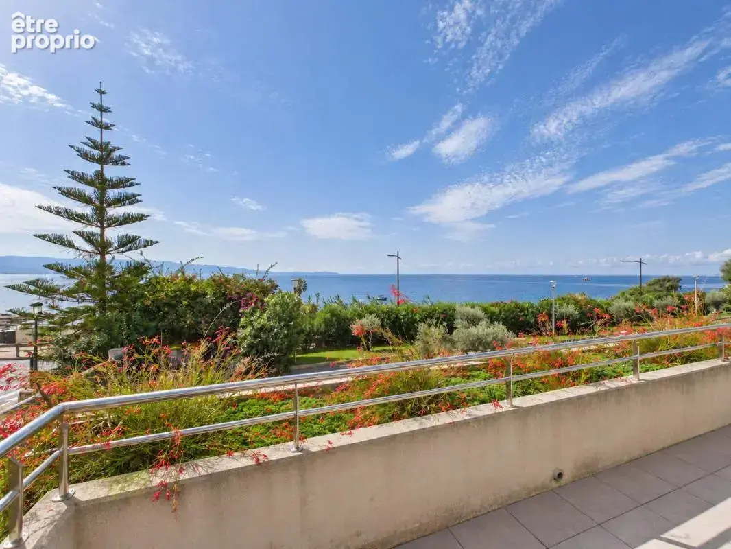 A vendre f4 de standing avec vue mer route des sanguinaires - photo 5