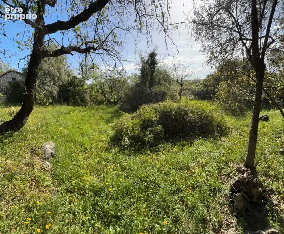 Terrain 550 m² à La Gaude  - photo 5