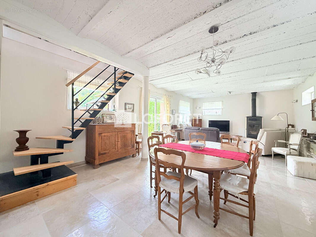 Maison à SOMMEPY-TAHURE