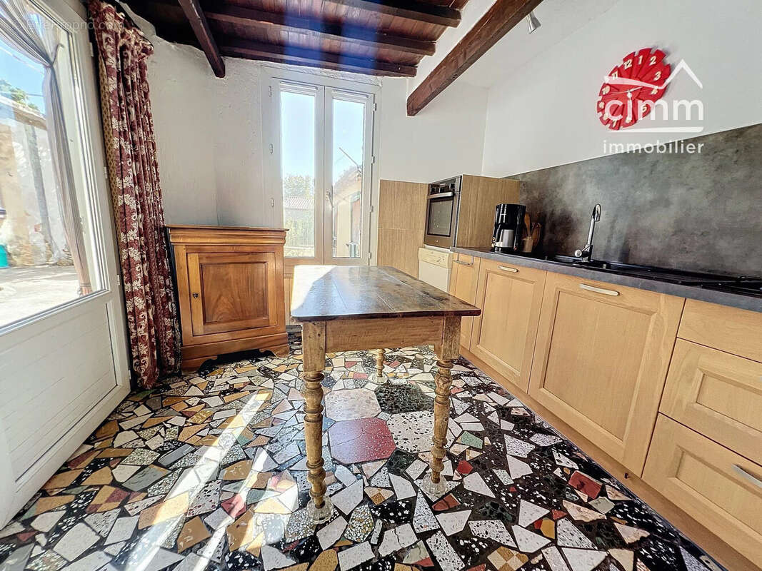 Maison 200 m² à Mazan  - photo 4