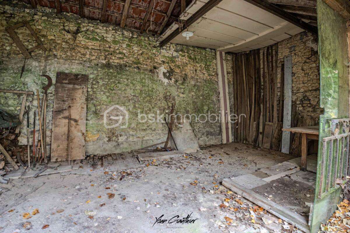 Maison à ORMOY-LA-RIVIERE