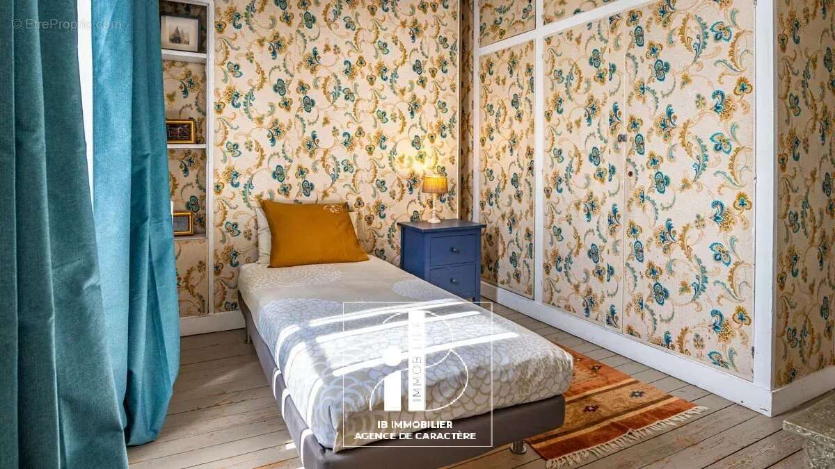 Maison à FONTAINEBLEAU