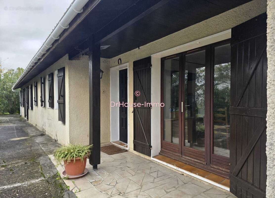 Maison à PAREMPUYRE