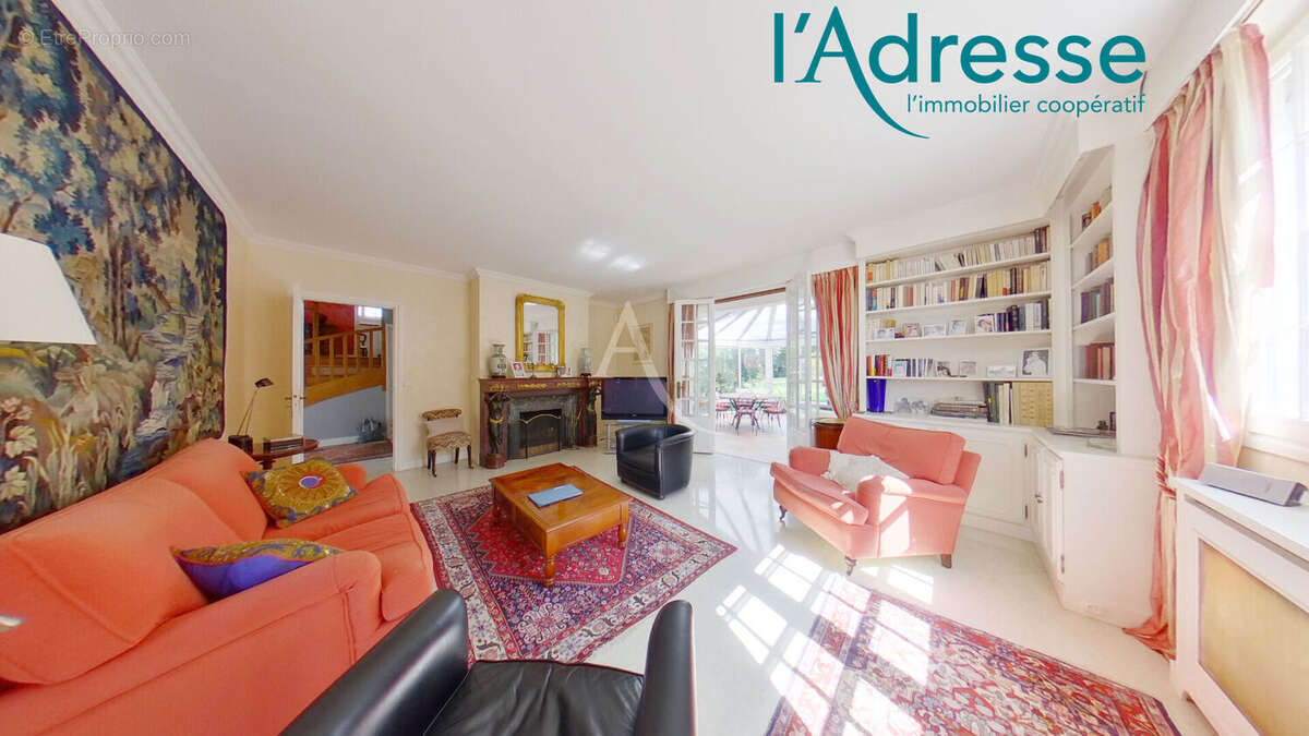 Maison à CHAMPS-SUR-MARNE