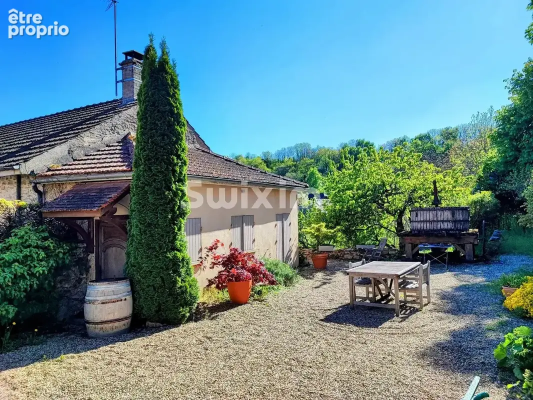 Maison de village en pierre avec gîte. - photo 13