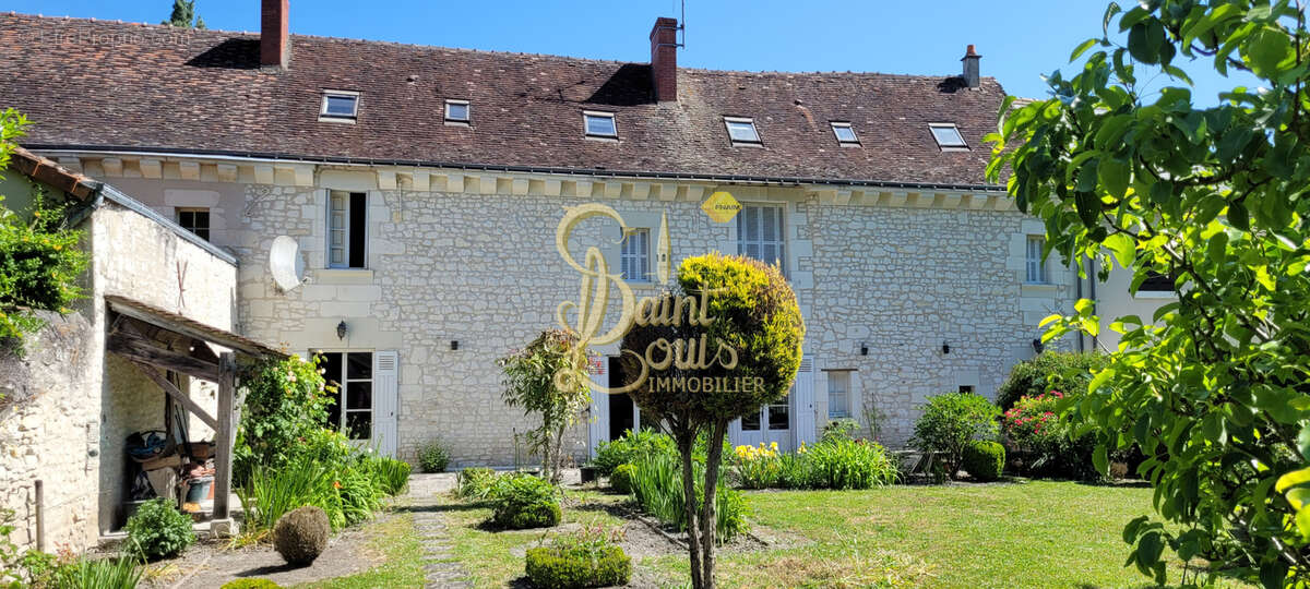 Maison à CHAMPIGNY-SUR-VEUDE
