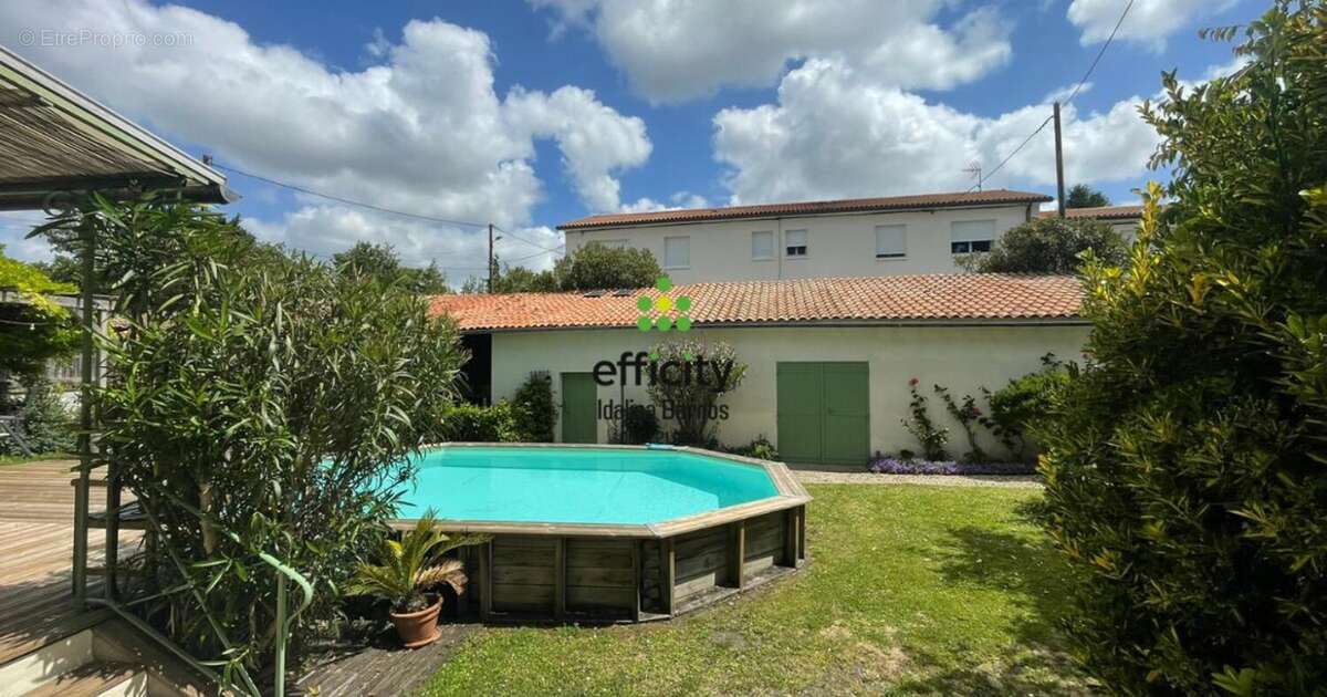 Maison à CHATEAUNEUF-SUR-CHARENTE