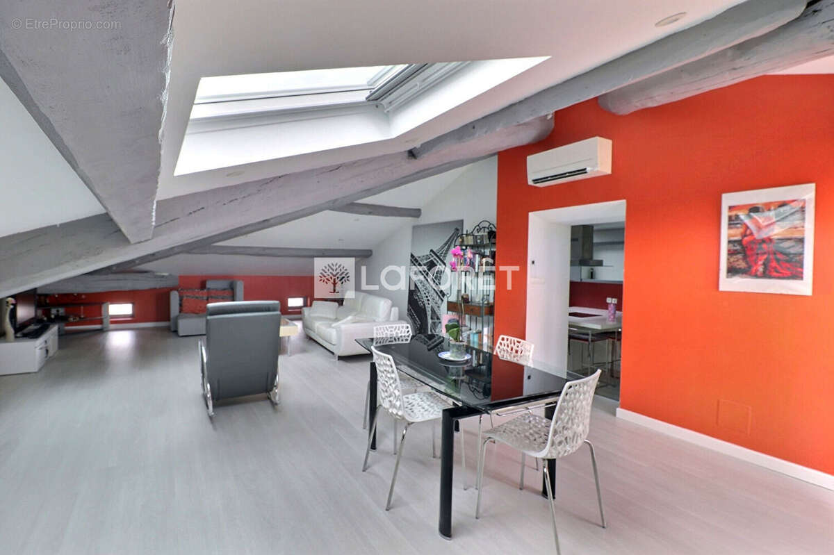 Appartement à CUERS