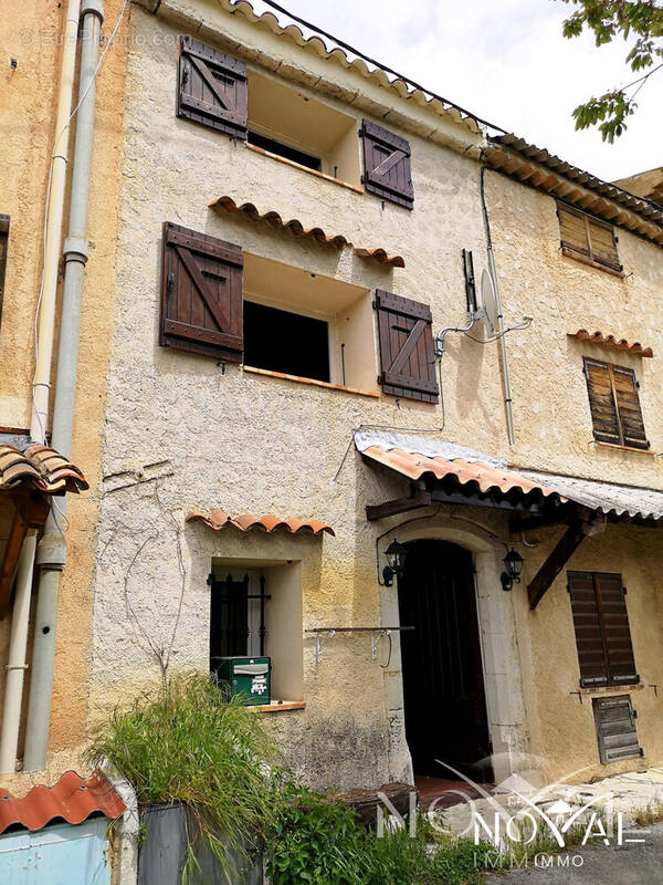 Façade maison - Maison à SERANON