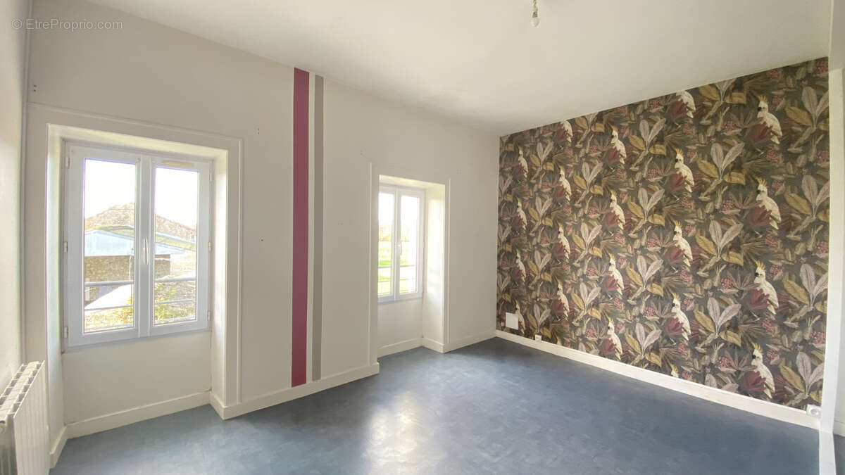 Maison à CHENAC-SAINT-SEURIN-D&#039;UZET