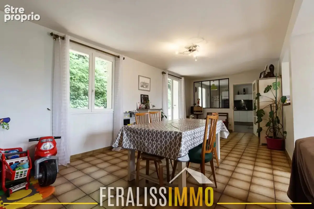 Maison familiale sur sous sol total ! - photo 6