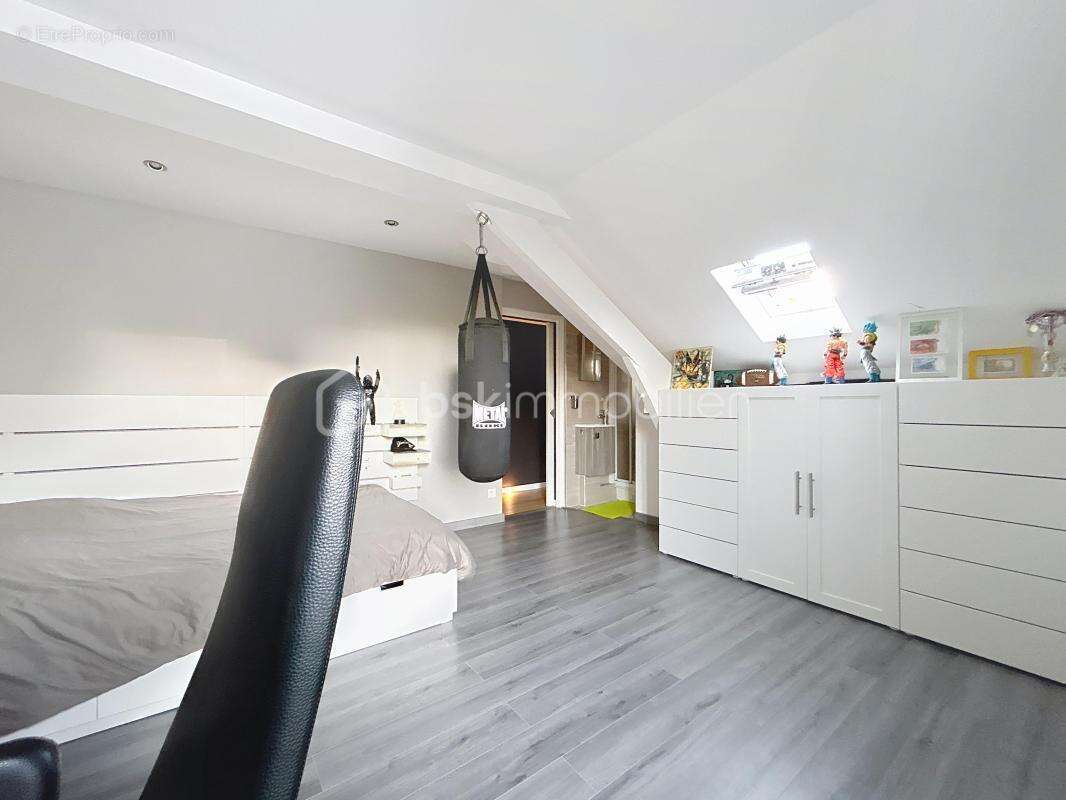 Maison à CORBEIL-ESSONNES