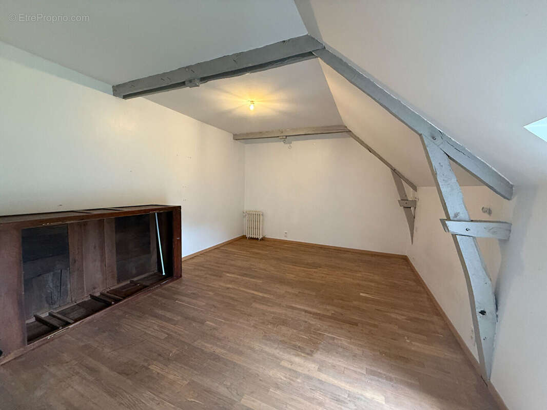 Maison à NOYAL-SOUS-BAZOUGES