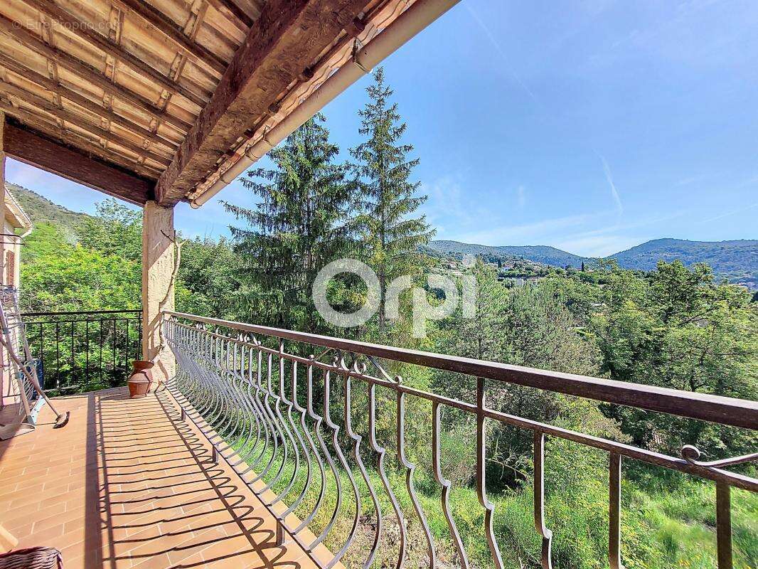 Maison à TOURRETTE-LEVENS