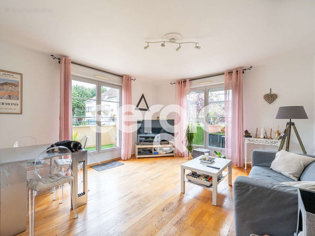 Appartement à BUSSY-SAINT-GEORGES