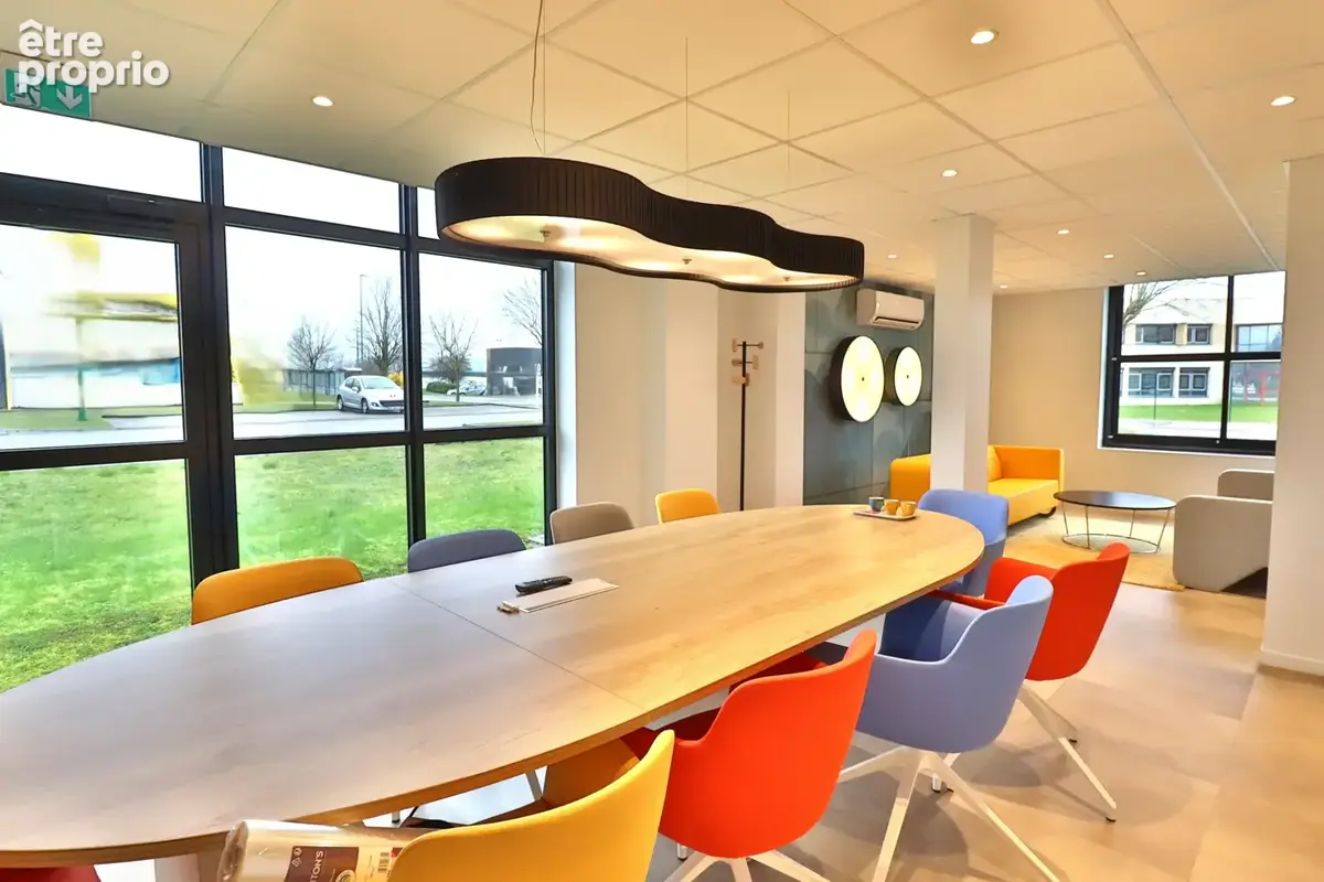 SAINTE-SAVINE Immeuble de bureaux neuf de 385m2, idéal siège social d'entreprise, cabinet comptable ou toutes - photo 11