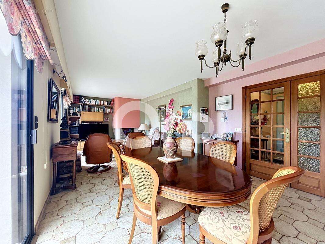 Maison à CHAMEYRAT