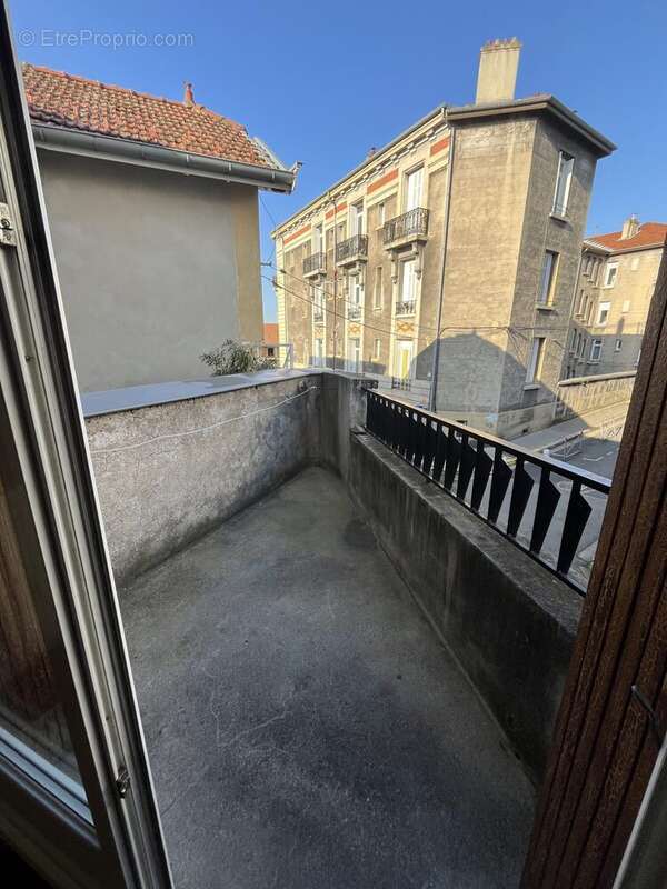 Appartement à SAINT-ETIENNE