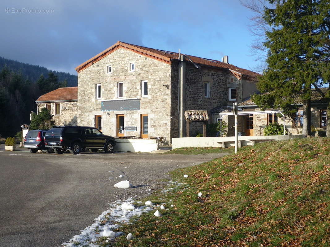 Propriété de 600m2 habitables en plein coeur du parc du Pilat - photo 2