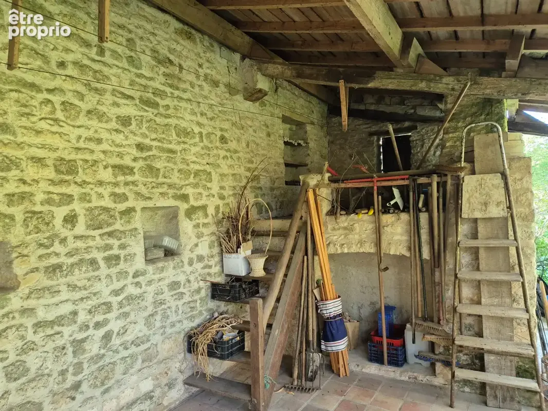 Corps de Ferme de 340 m2, avec plusieurs maisons indépendantes et 200 m2 de dépendances - photo 90