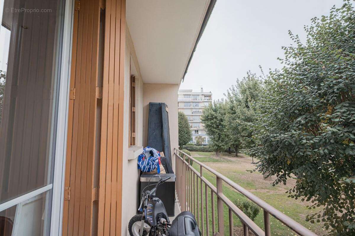 Appartement à CHARENTON-LE-PONT