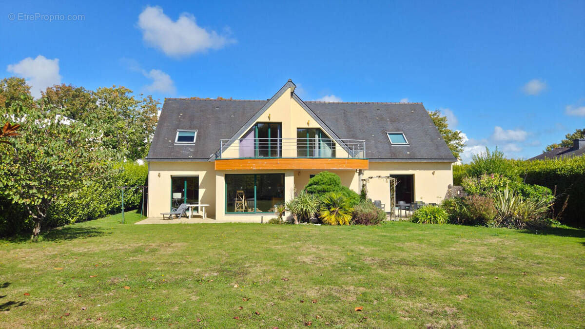 Maison à PLONEOUR-LANVERN