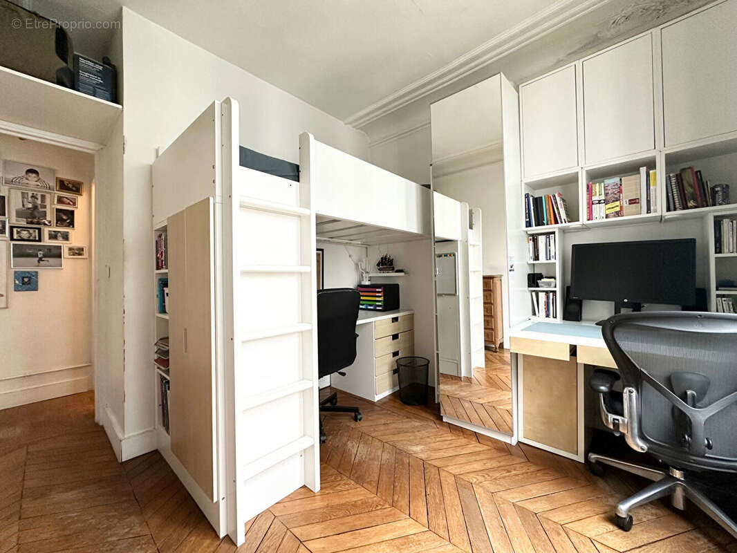 Appartement à PARIS-18E