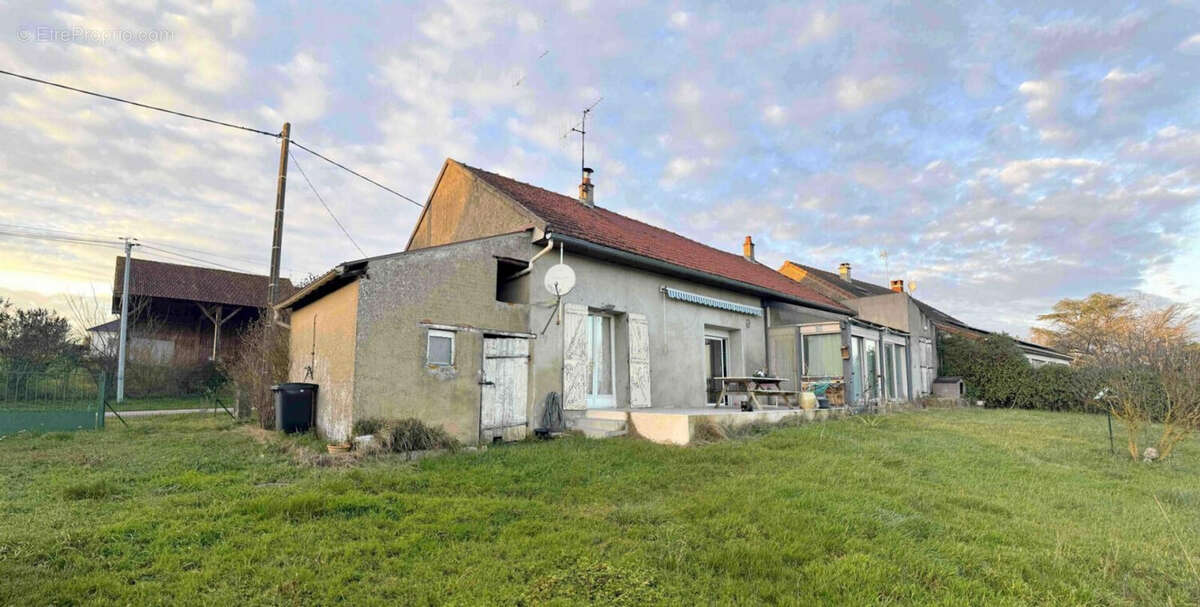 Maison à BRAGNY-SUR-SAONE