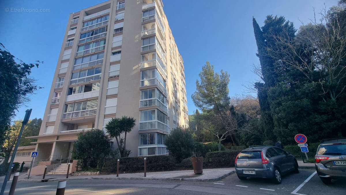 Appartement à LA VALETTE-DU-VAR