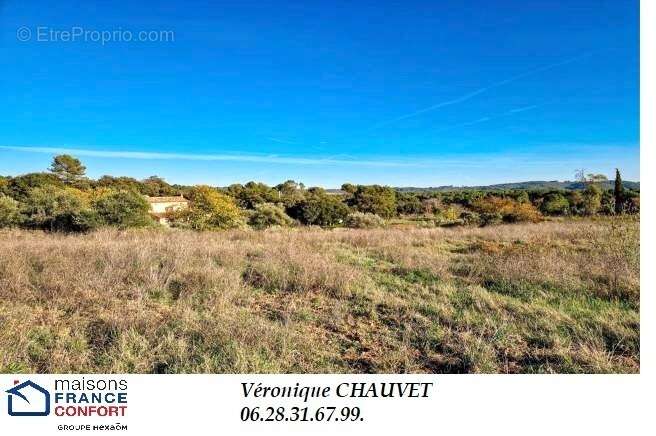 Terrain 628 m² à Lorgues  - photo 3