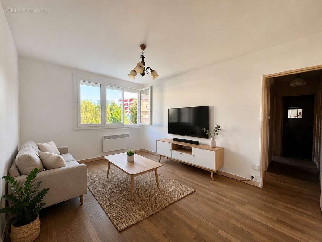 Appartement à SAINT-JACQUES-DE-LA-LANDE
