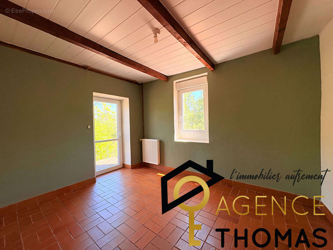 Maison en pierre 164m2 composée de deux logements Largentière - photo 11