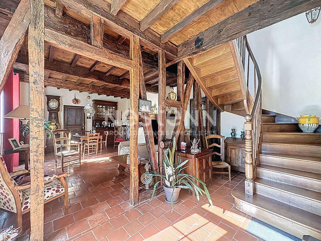 Maison à MIRANDE