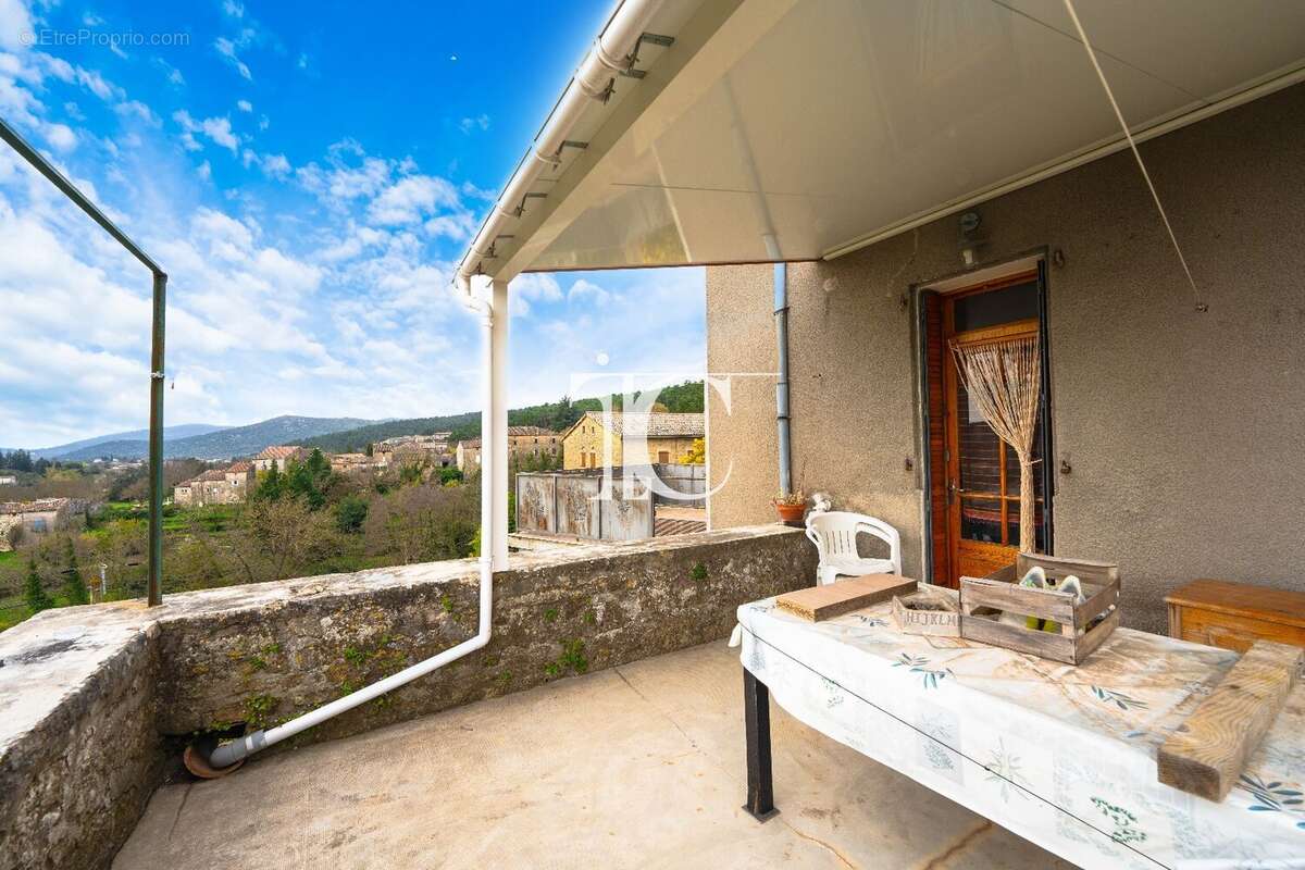 Maison à SAINT-PAUL-LE-JEUNE