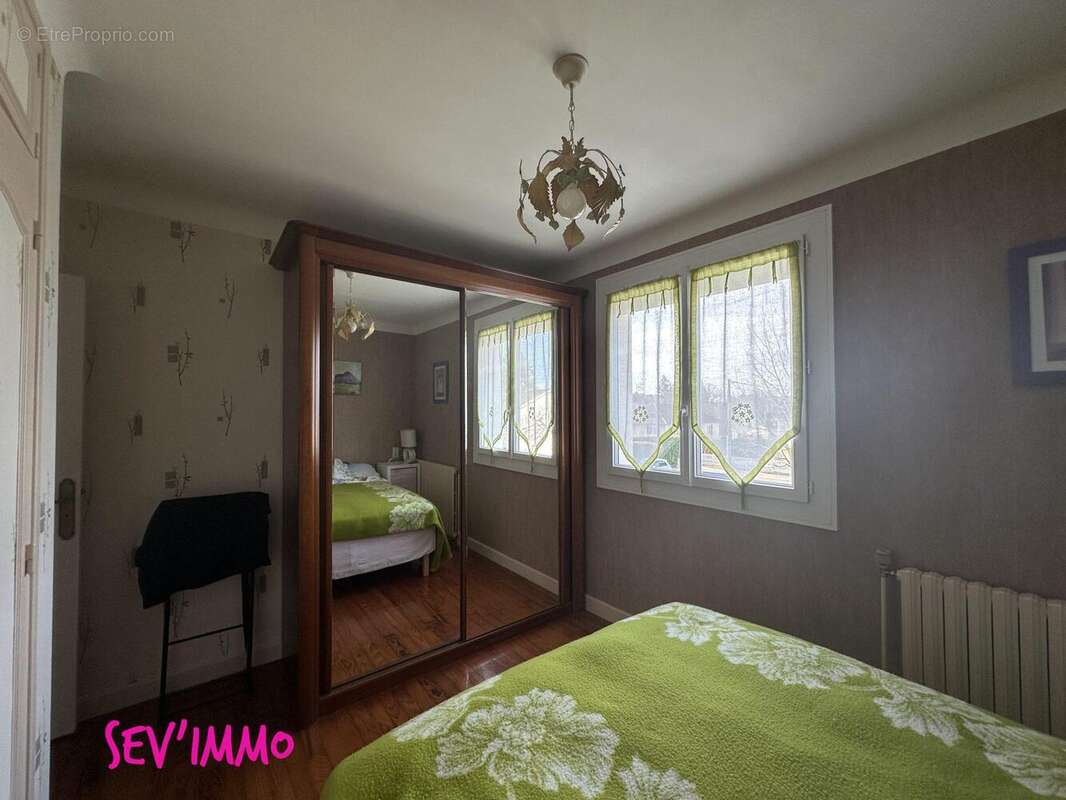 Maison à SAINT-GERMAIN-DES-FOSSES