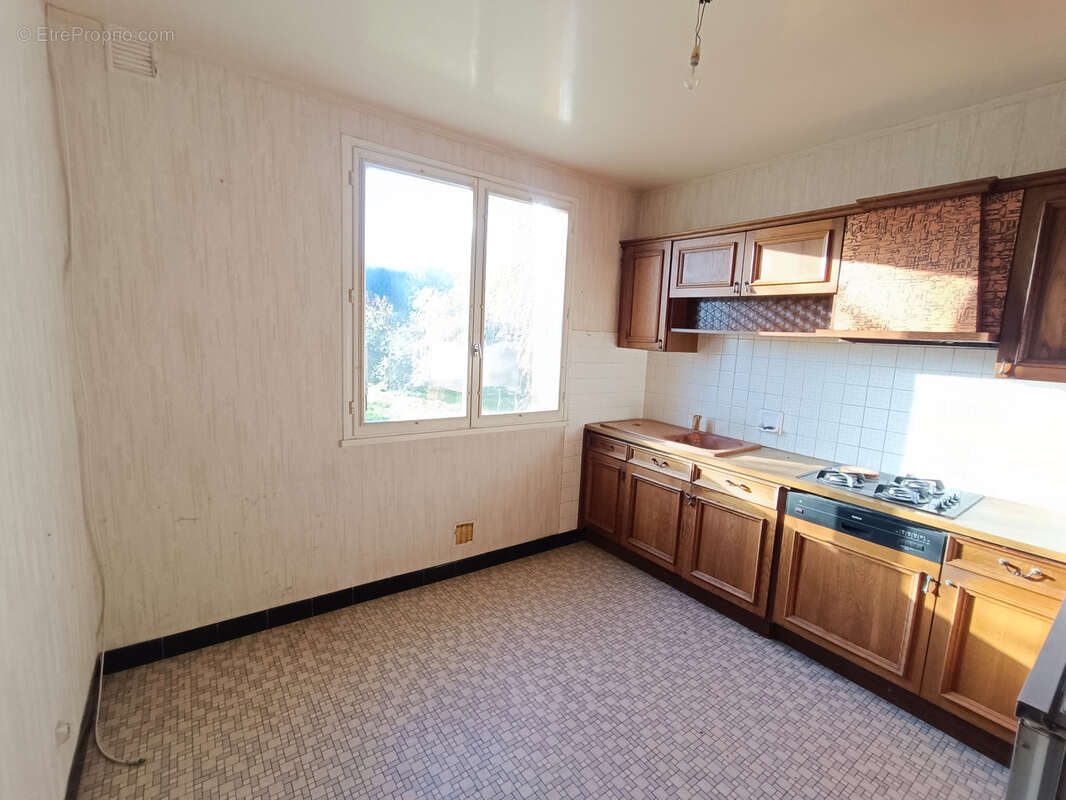 Maison à JOUET-SUR-L'AUBOIS